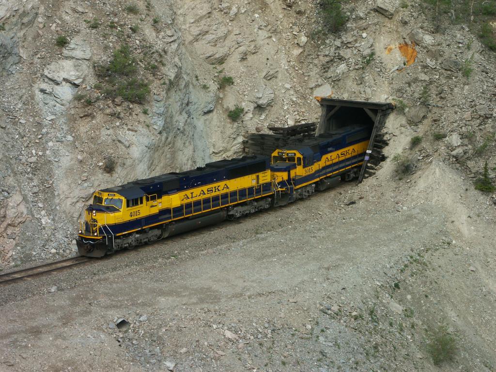 This is probably my favorite picture of the trip.  Alaska Railroad emerging from the tunnel by BN 1143 (Nenana River at Moody).